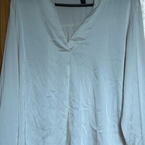 Banana Republic Off White  Long Sleeve Relaxed Blouse